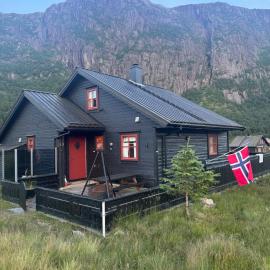 Lyngbu på Stavtjørn，位于Vikeså的酒店