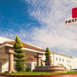Fiesta Inn Saltillo，位于萨尔蒂约的酒店