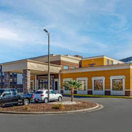 Comfort Inn Fort Mill Amusement Park at Carowinds Blvd，位于米尔堡的酒店