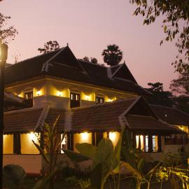 Suryamangalam Heritage，位于Cheruppulasseri的酒店
