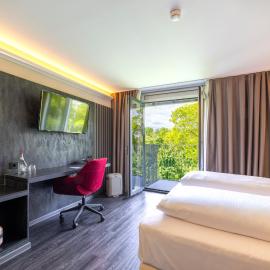 PLAZA INN Stuttgart-Ditzingen，位于迪琴根的酒店