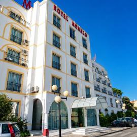 Hotel Monaco，位于法鲁的酒店