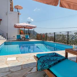 Villa DISI with private pool at the best price，位于格洛萨的酒店