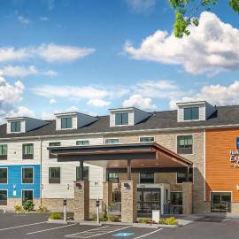 Holiday Inn Express Hyannis - Cape Cod by IHG，位于海恩尼斯的酒店