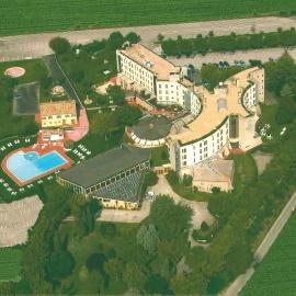 Hotel Federico II，位于耶西的酒店