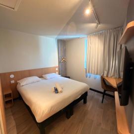 Hôtel Inn Design Montluçon，位于蒙吕松的酒店