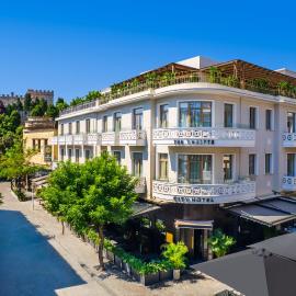 The 12th City Hotel,位于罗德镇的酒店