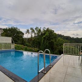 Treebo Belita Resort Munnar With Infinity Pool，位于蒙纳的酒店