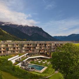Falkensteiner Family Hotel Montafon - The Leading Hotels of the World，位于查贡斯的酒店