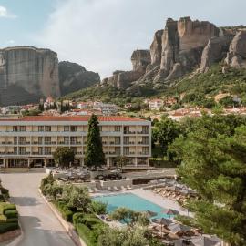 Divani Meteora Hotel，位于卡兰巴卡的酒店