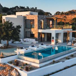 Aethra Villa - Infinity Pool & Panoramic Sea View，位于佩基罗德的酒店