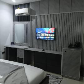 Emirates Star Hotel & Suites,位于阿沙巴的酒店