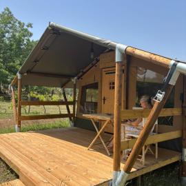 Vulture Glamping，位于梅尔菲的酒店