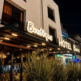 Boutique Hotel Bora，位于佩奇的酒店