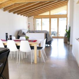 Can Mireia Arnes · Els Ports · Piscina gratuita，位于阿尔内斯的酒店