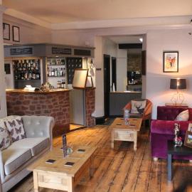 The Lorna Doone Hotel，位于波洛克的酒店
