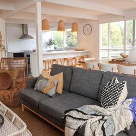 'Honeyton' - warm coastal living in Robe central