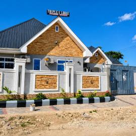 Triple E Lodge Kibaha，位于Kibaha的酒店