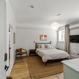 Suite 1A at Maison Dupont a Dupont Circle Inn
