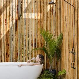 The Rye Bathhouse - Sauna & Hot Tub & Fire Pit!，位于莱伊的酒店