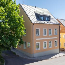 KRUSHPOINT Krušnohorský hotel，位于上布拉特纳的酒店