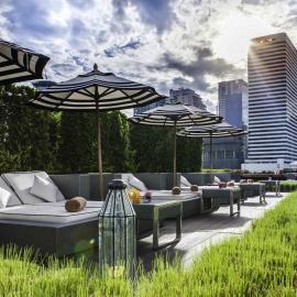 Mövenpick Hotel Sukhumvit 15 Bangkok，位于曼谷的酒店