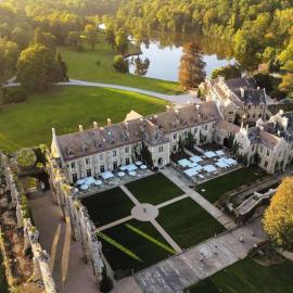 Abbaye Des Vaux-De-Cernay，位于Cernay-la-Ville的酒店