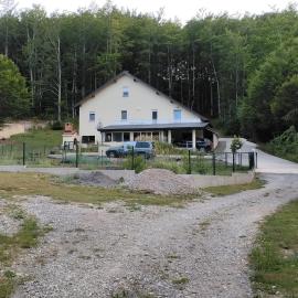 Apartman Biba i Rudi，位于Razvala的酒店