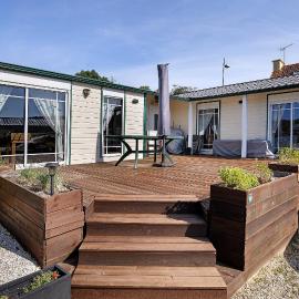Chalet Du Bonheur Lac De Guerledan，位于Caurel的酒店