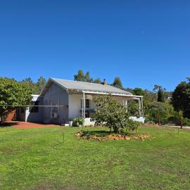 Private Perth Hills Cottage Peaceful Nature Stay，位于Kelmscott的酒店