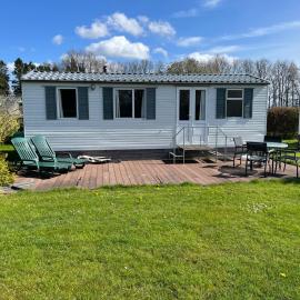Camping BuitenRijk - Chalet D36，位于Valthermond的酒店