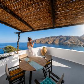 Uranos studios Amorgos，位于阿莫尔戈斯的酒店