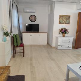Ευρύχωρο και άνετο διαμέρισμα στην Ιτέα Joanna's Apartment，位于Kírra的酒店