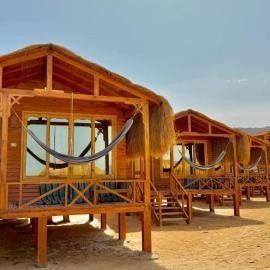 Love beach camp，位于塔巴的酒店