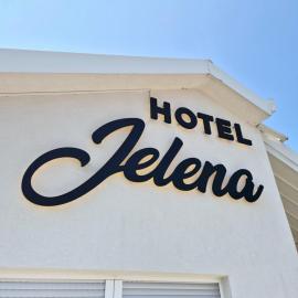 Hotel Jelena，位于Brnaze的酒店
