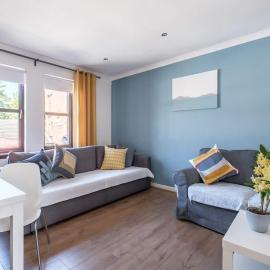 The Douglas - Spacious 2 bed apartment in Uddingston，位于阿丁斯顿的酒店