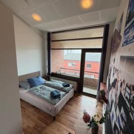 The Bank BnB Hirtshals Værelse 5，位于希茨海尔斯的酒店