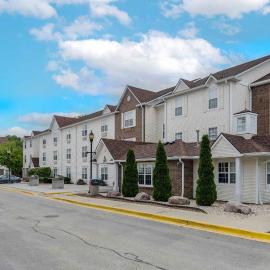 Extended Stay America Suites - Chicago - Elgin - West Dundee，位于西邓迪的酒店