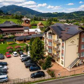 Complex Turistic Constantin Bucovina，位于坎普朗莫道尼斯的酒店