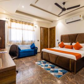 Hotel BNB Stays Near Golf Course Road