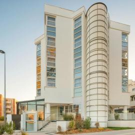 Four Points by Sheraton Reims Cathédrale，位于兰斯的酒店