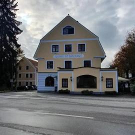 Gasthaus Zum Bruckwirt，位于Isen的酒店
