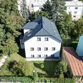 COY Apartments Purkersdorf - Garden Comfort for Work Family near Vienna，位于普克斯多夫的酒店