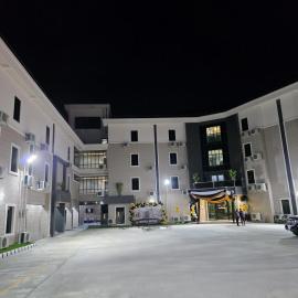 Movela Hotels，位于瓦里的酒店