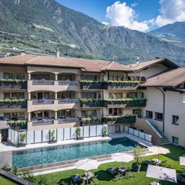 Hotel Kesslwirt，位于Ciardes的酒店