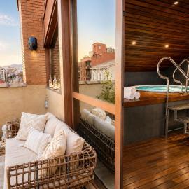 Hotel Sancho Abarca Petit SPA，位于韦斯卡的酒店
