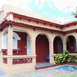 Hotel Amado，位于阿拉卡茹的酒店