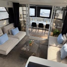 Stay on Large Motorboat with view to Kronborg