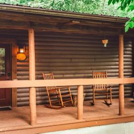 Romantic Cabin King Bed 12-Acre Getaway