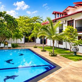 Glory Rajarata Lakeside Resort，位于阿努拉德普勒的酒店